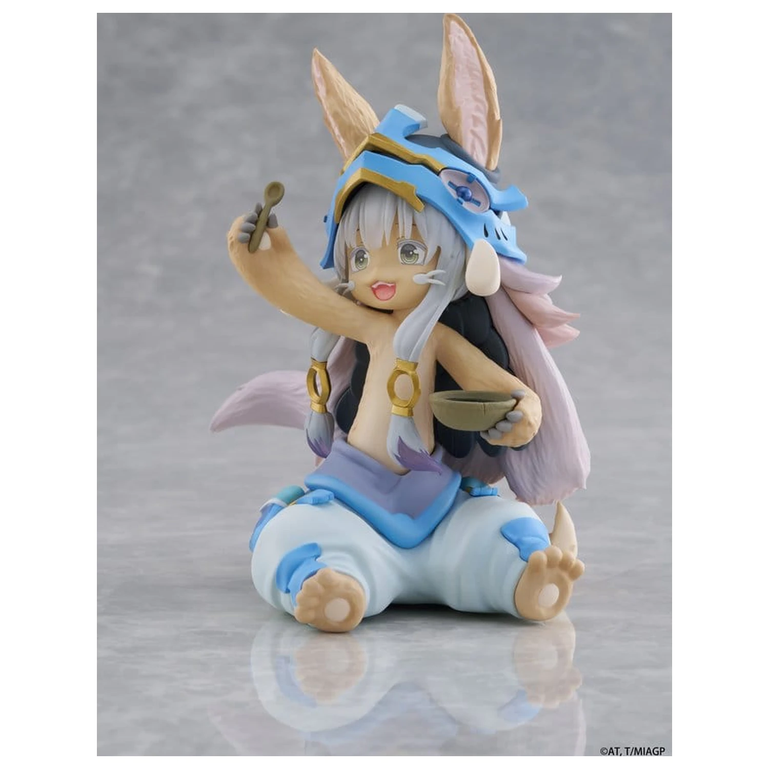 Made in Abyss namizna ljubka PVC figura Nanachi (Mealtime ver.) 13 cm fotografija izdelka