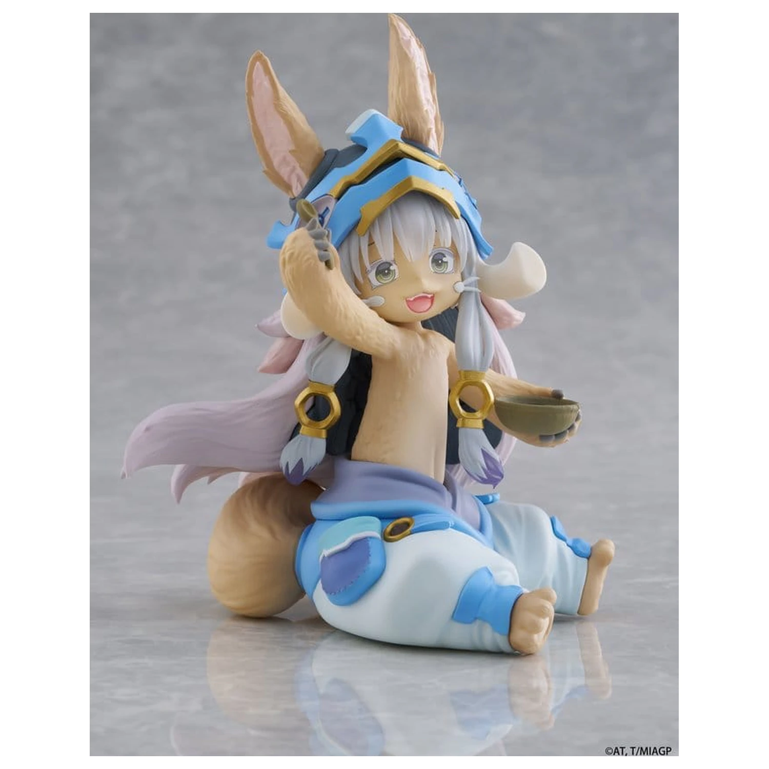 Made in Abyss namizna ljubka PVC figura Nanachi (Mealtime ver.) 13 cm fotografija izdelka