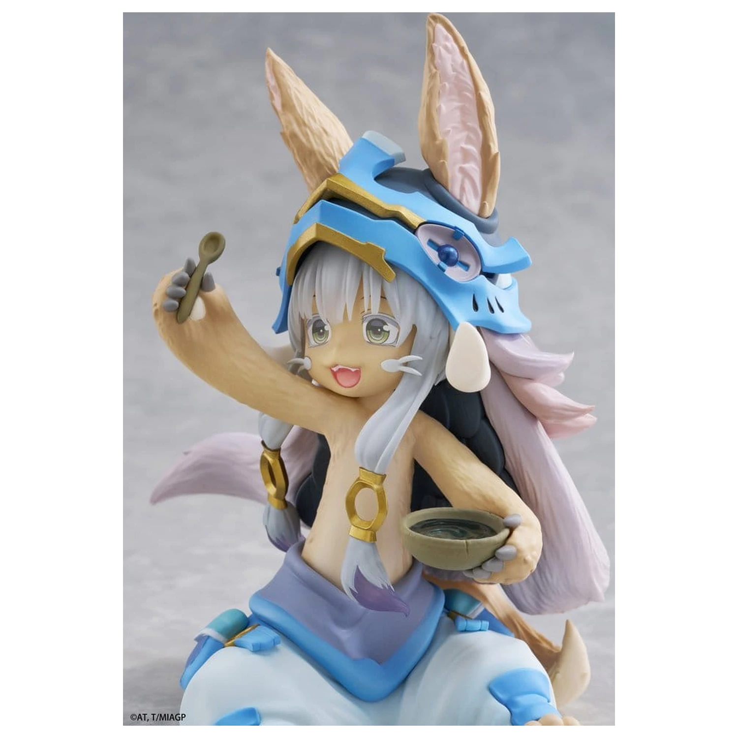 Made in Abyss namizna ljubka PVC figura Nanachi (Mealtime ver.) 13 cm fotografija izdelka