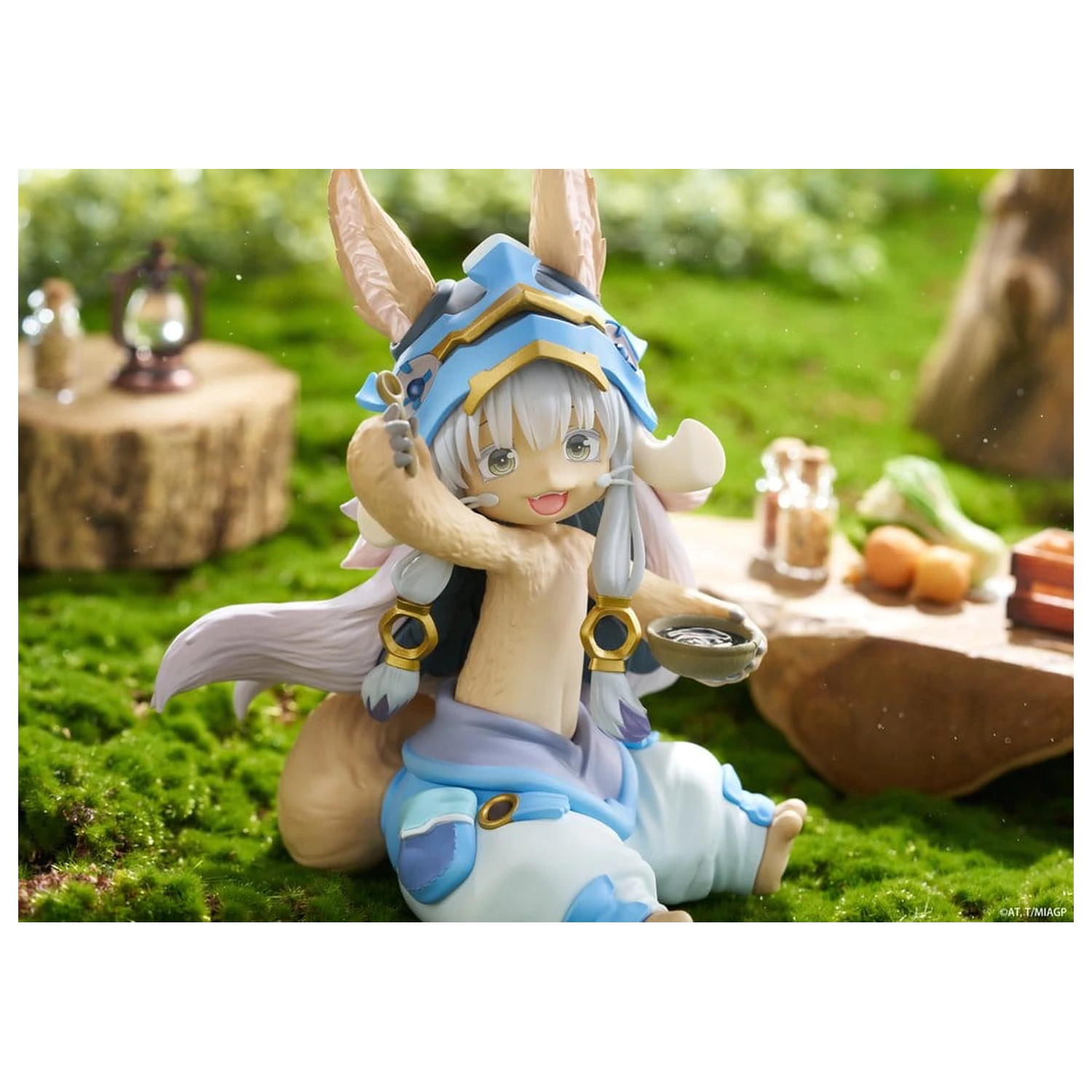 Made in Abyss namizna ljubka PVC figura Nanachi (Mealtime ver.) 13 cm fotografija izdelka