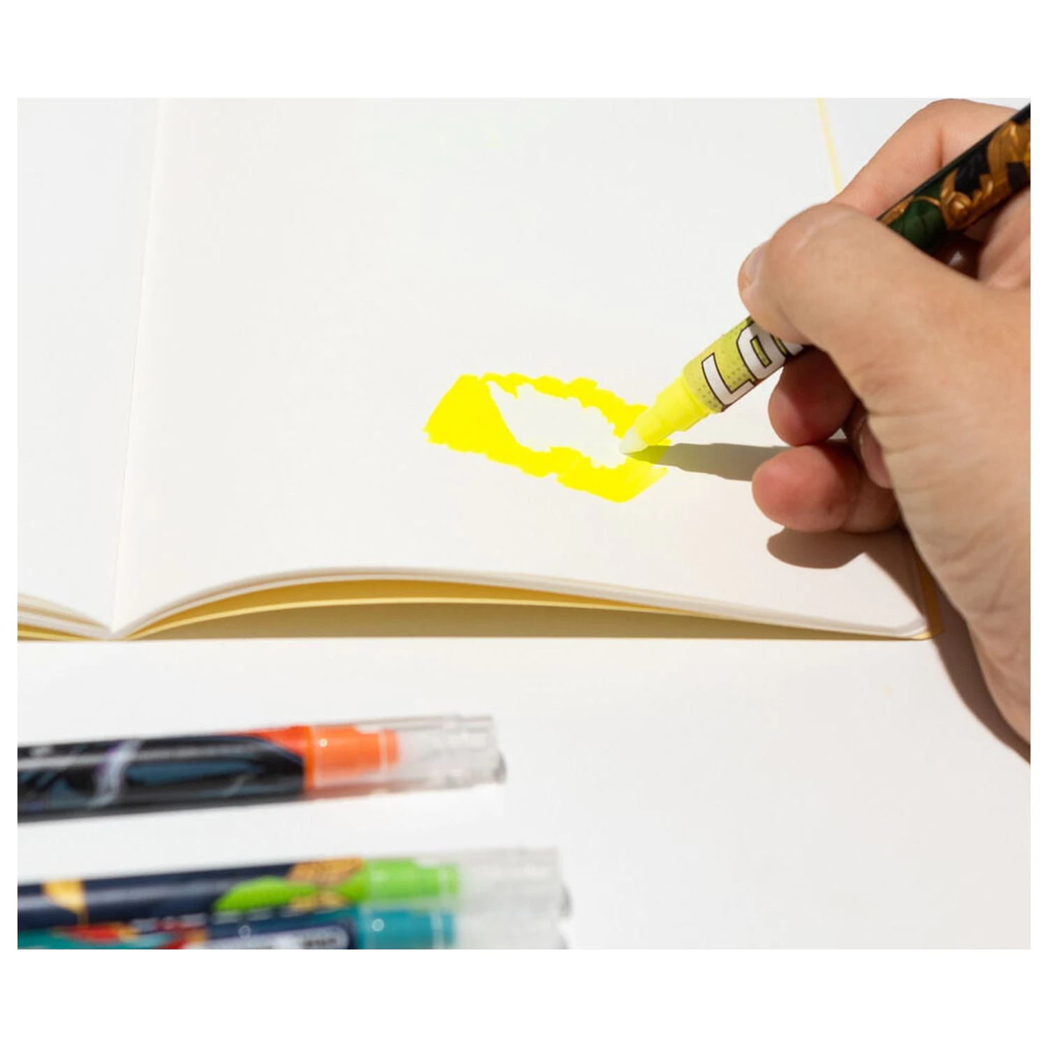 Marvel Avengers 12 erasable markerjev pakiranje fotografija izdelka