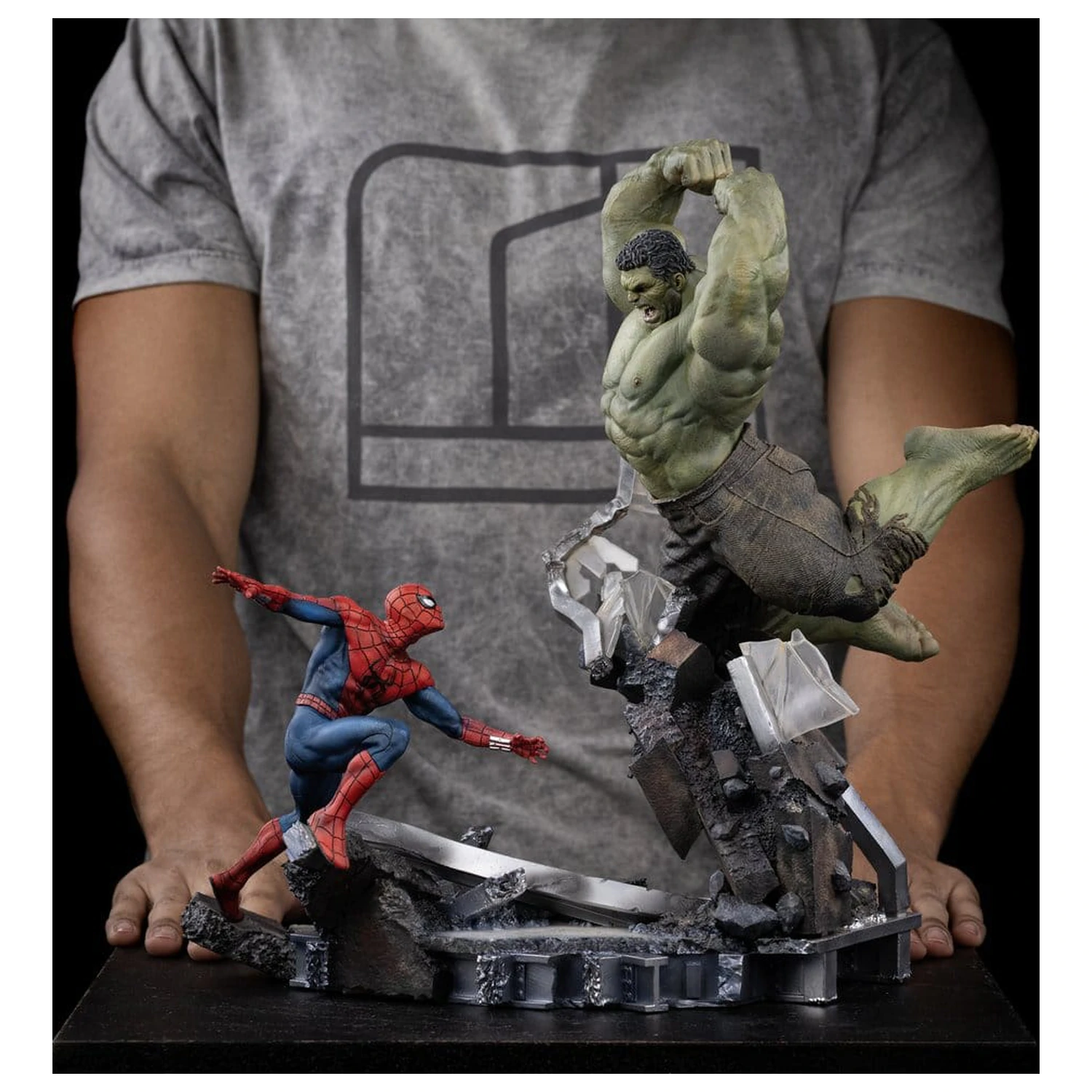 Marvel Comics Art Scale kip 1/10 Spider-Man vs Hulk 38 cm fotografija izdelka