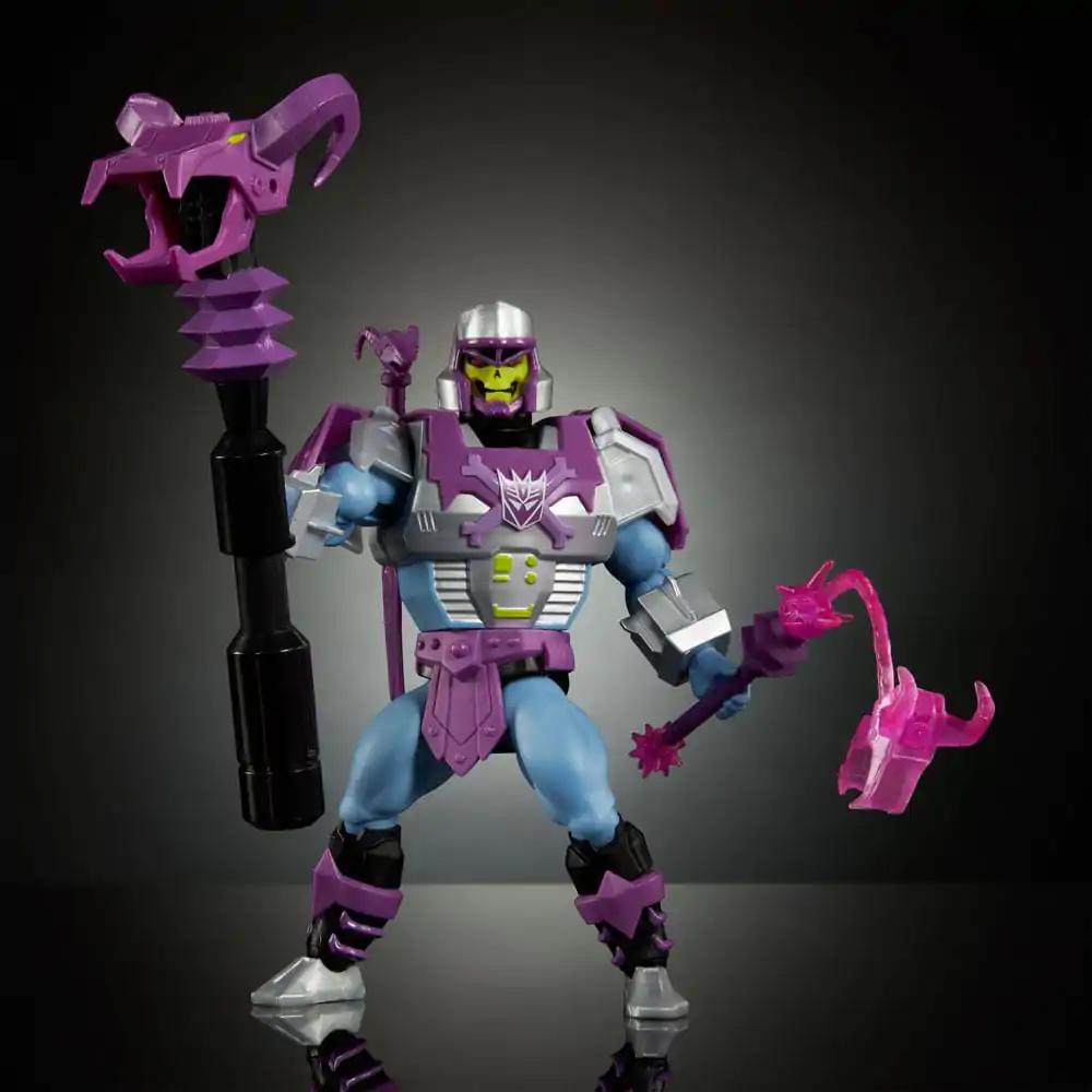 Masters of the Universe x Transformers akcijska figura Megatron Armor Skeletor heo European Exclusive 14 centimetrov fotografija izdelka