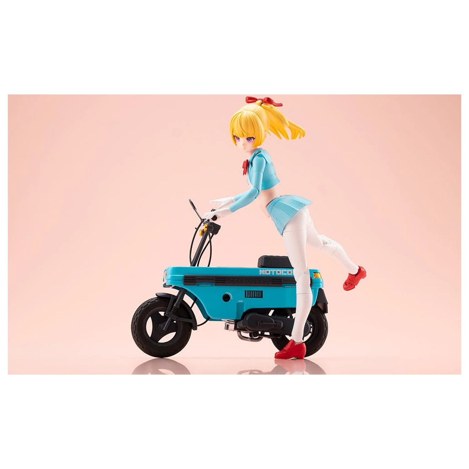 Megami Device Buster Doll Series komplet plastičnih modelov 1/1 Knight Alice z Honda AB12 Motocompo 15 cm fotografija izdelka