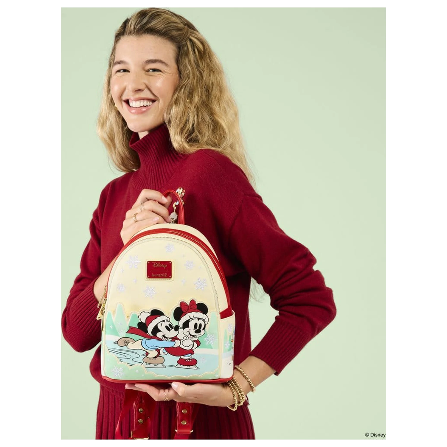 Mickey & Friends by Loungefly mini nahrbtnik z držalom za naglavni obroč Ice Skating fotografija izdelka