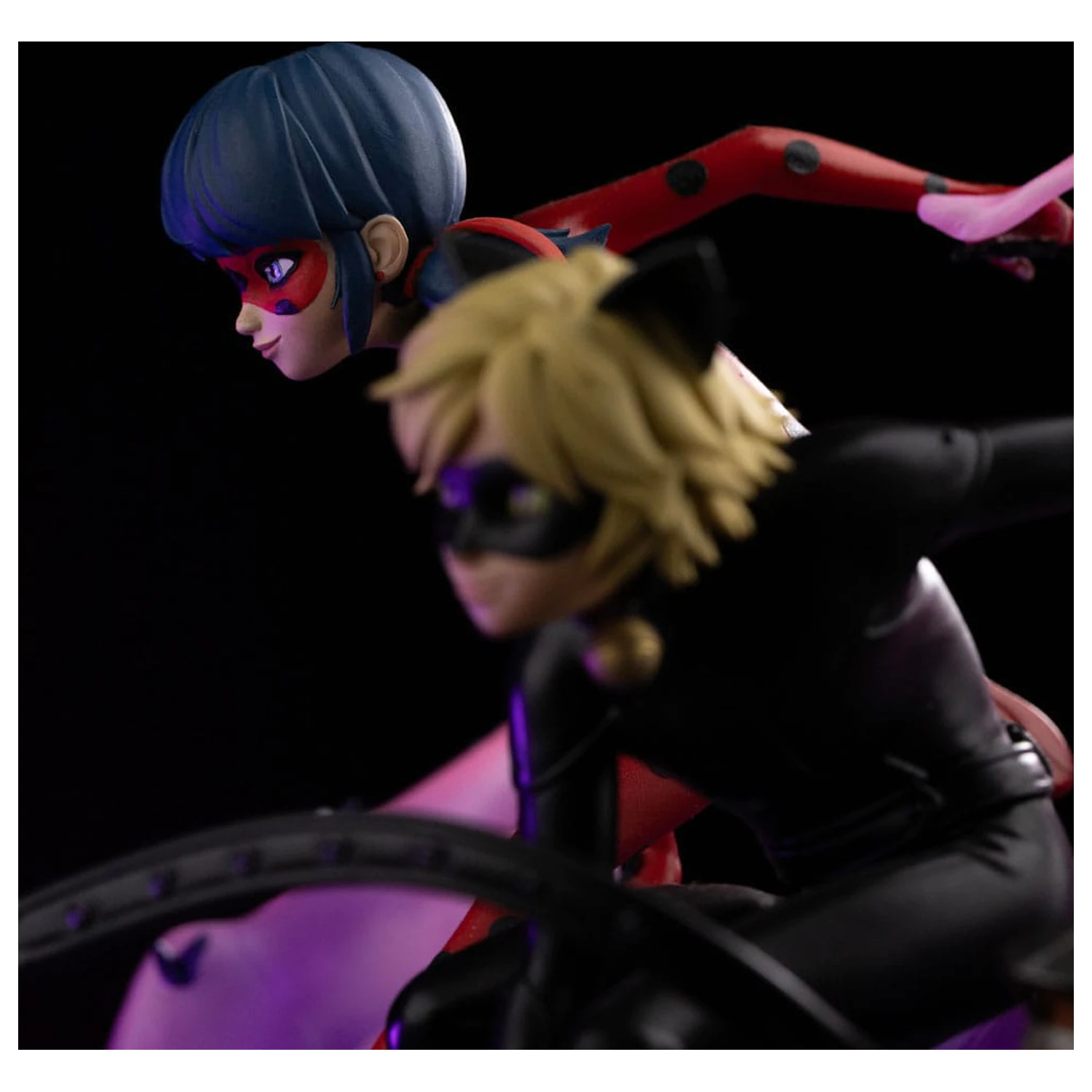 Miraculous Deluxe kip Art Scale v merilu 1/10 Lady Bug and Cat Noir Signed Edition 23 cm fotografija izdelka