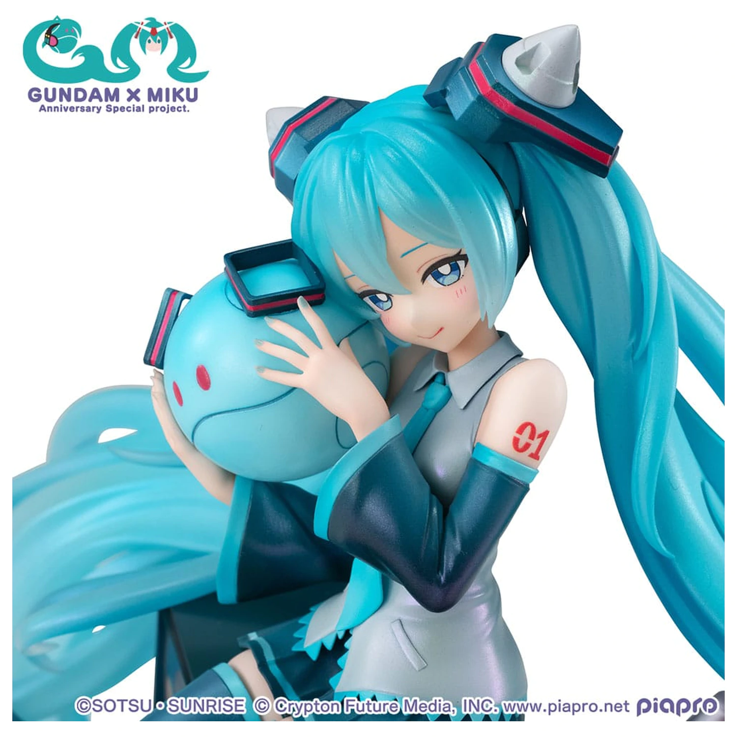 Mobile Suit Gundam x Hatsune Miku Lucrea PVC kip Hatsune Miku x OO Gundam 45. obletnica 17 cm fotografija izdelka