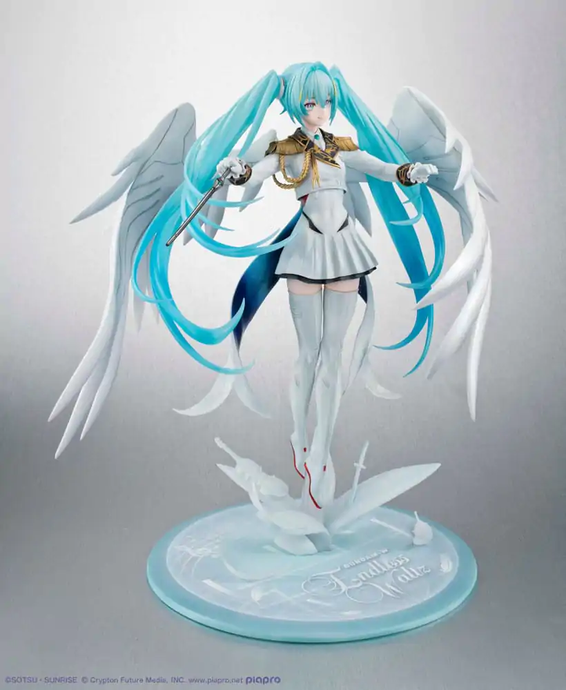 Mobile Suit Gundam x Hatsune Miku Lucrea PVC kip Hatsune Miku x Wing Gundam Zero EW 45th Anniversary 27 cm fotografija izdelka