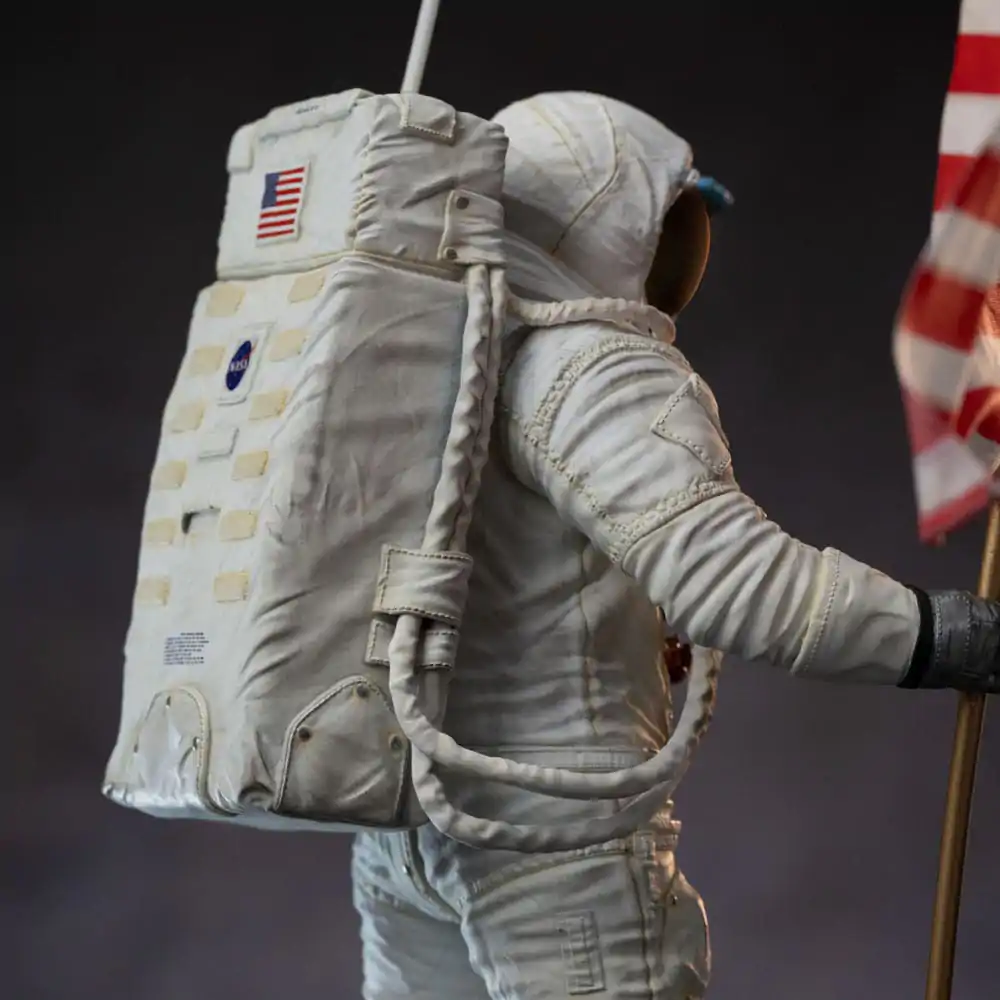 NASA Art Scale Kip 1/10 Apollo 11 Astronaut 23 cm fotografija izdelka