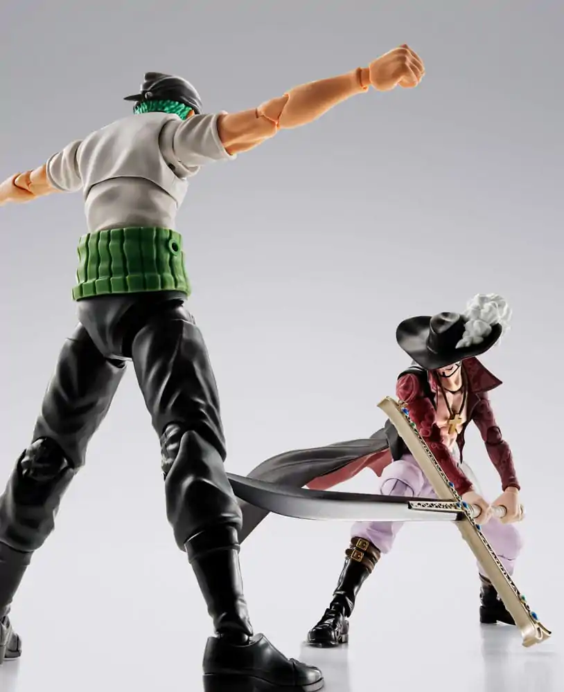 One Piece S.H.Figuarts akcijska figura Dracule Mihawk Hawkeye 17 cm fotografija izdelka