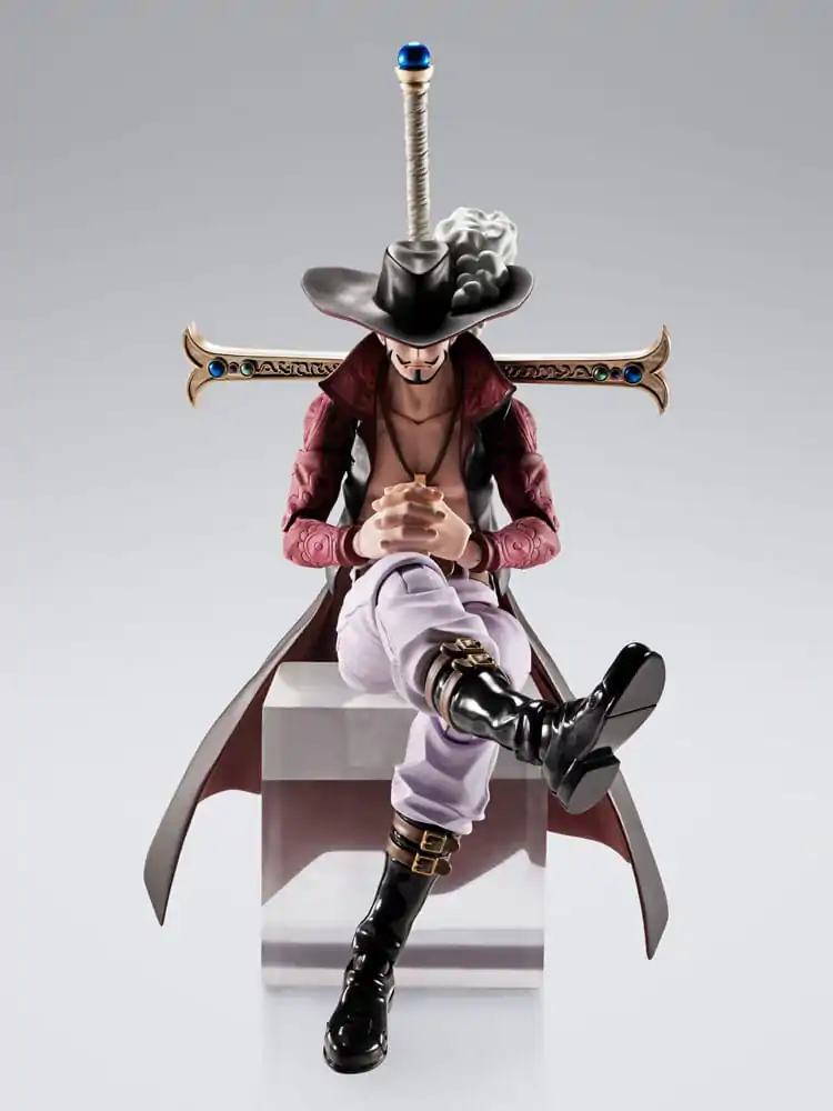 One Piece S.H.Figuarts akcijska figura Dracule Mihawk Hawkeye 17 cm fotografija izdelka