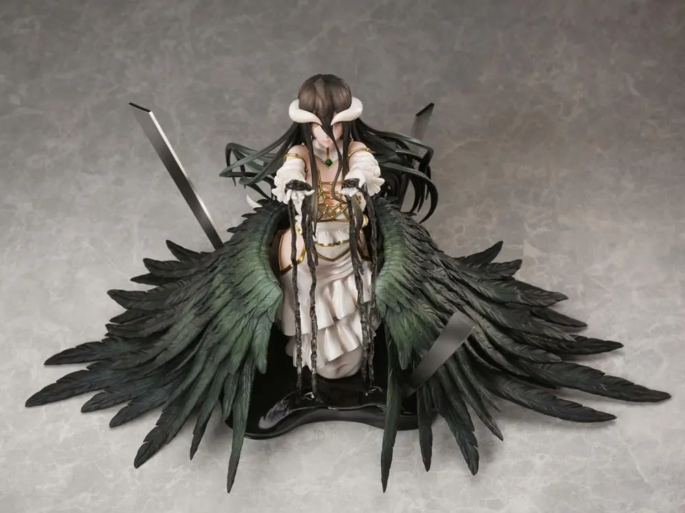 Overlord PVC Kip 1/7 Albedo White Dress Ver. 17 cm fotografija izdelka