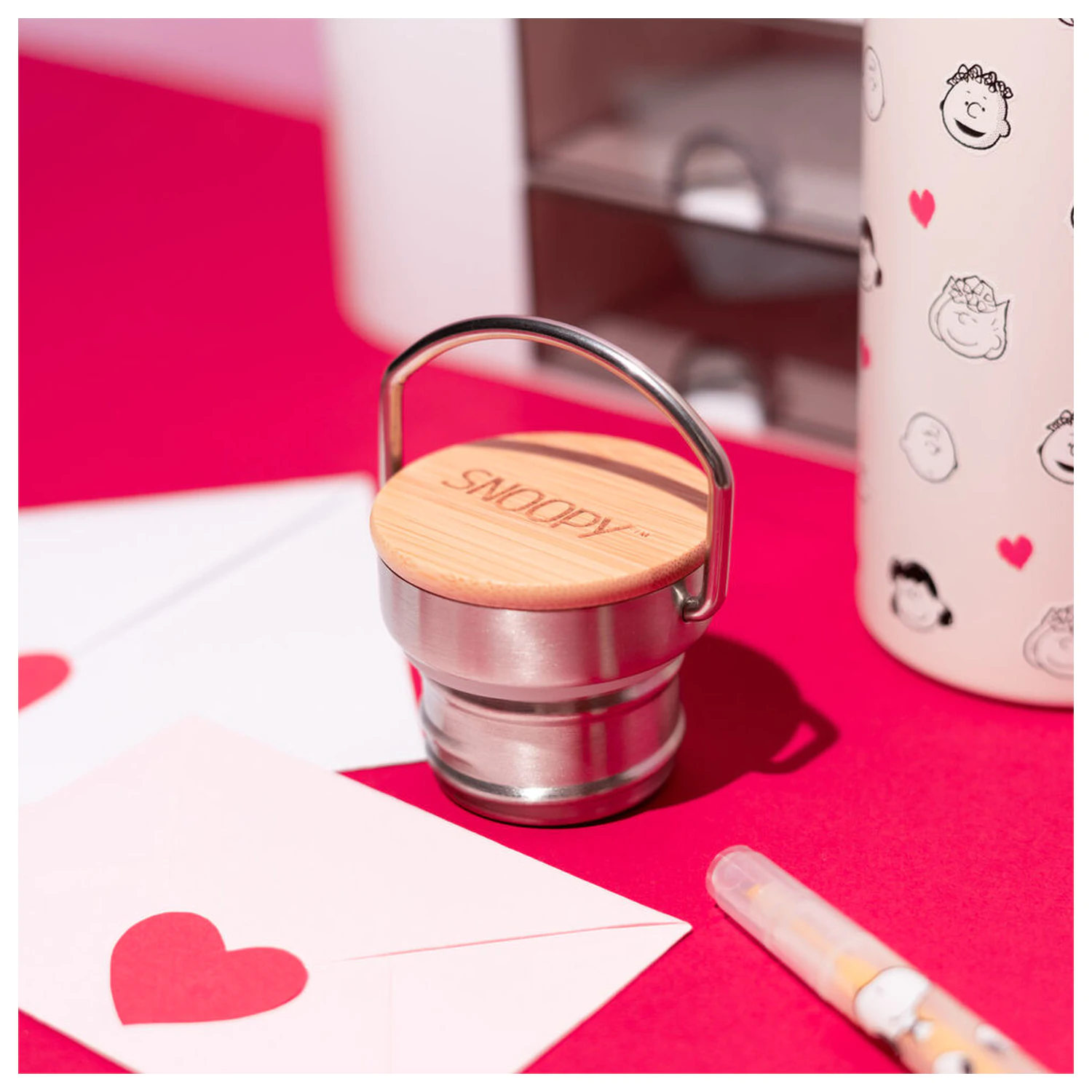Peanuts Snoopy steklenica iz nerjavečega jekla 500 ml fotografija izdelka