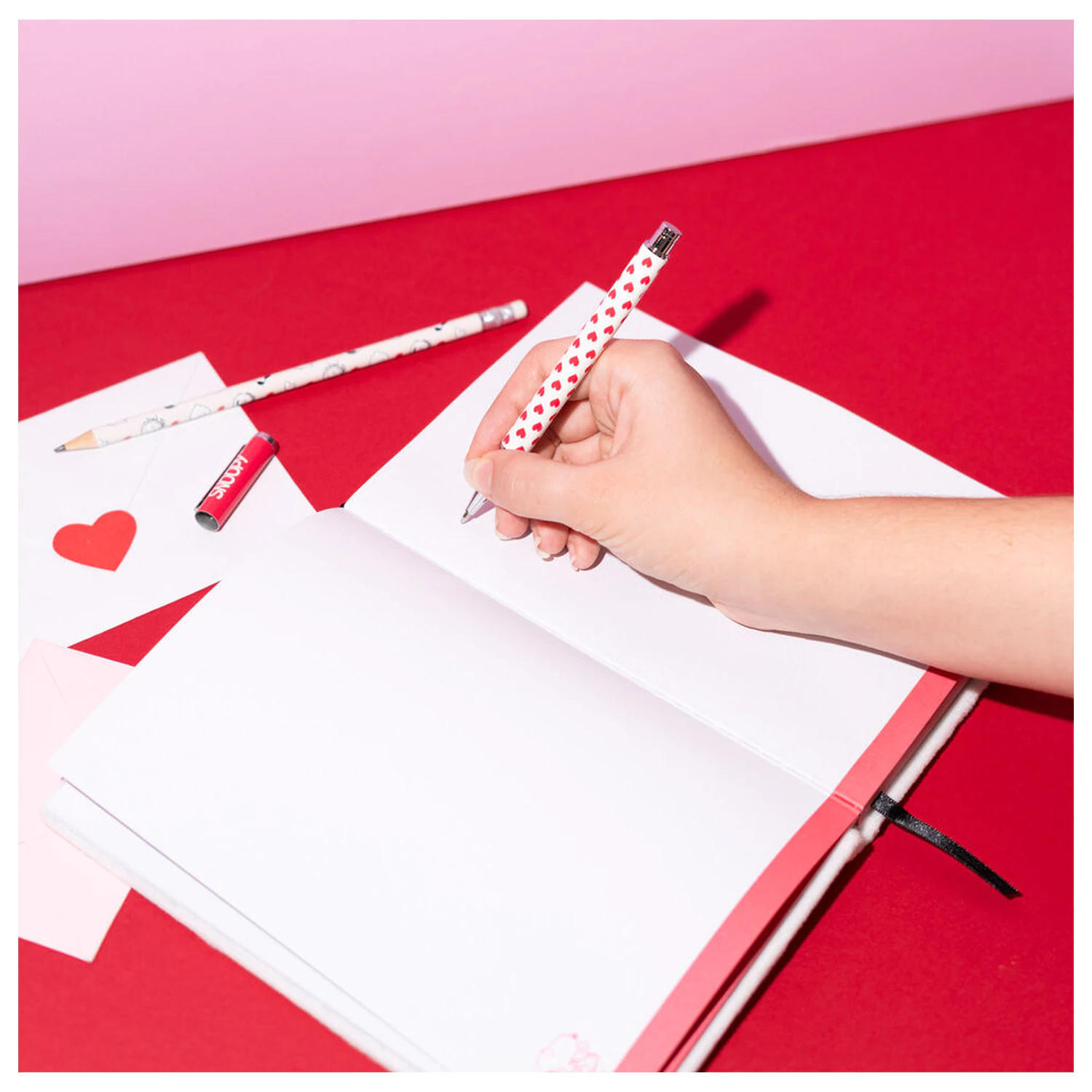 Peanuts Snoopy Peresnica + kemični svinčnik in svinčnik fotografija izdelka