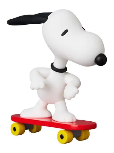 Peanuts UDF Series 17 Mini Figurica Skateboard Snoopy 7 cm fotografija izdelka