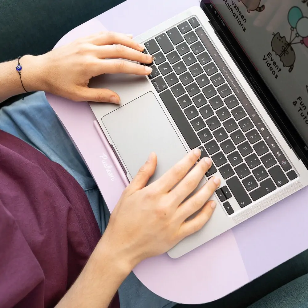 Pusheen stojalo za prenosnik fotografija izdelka