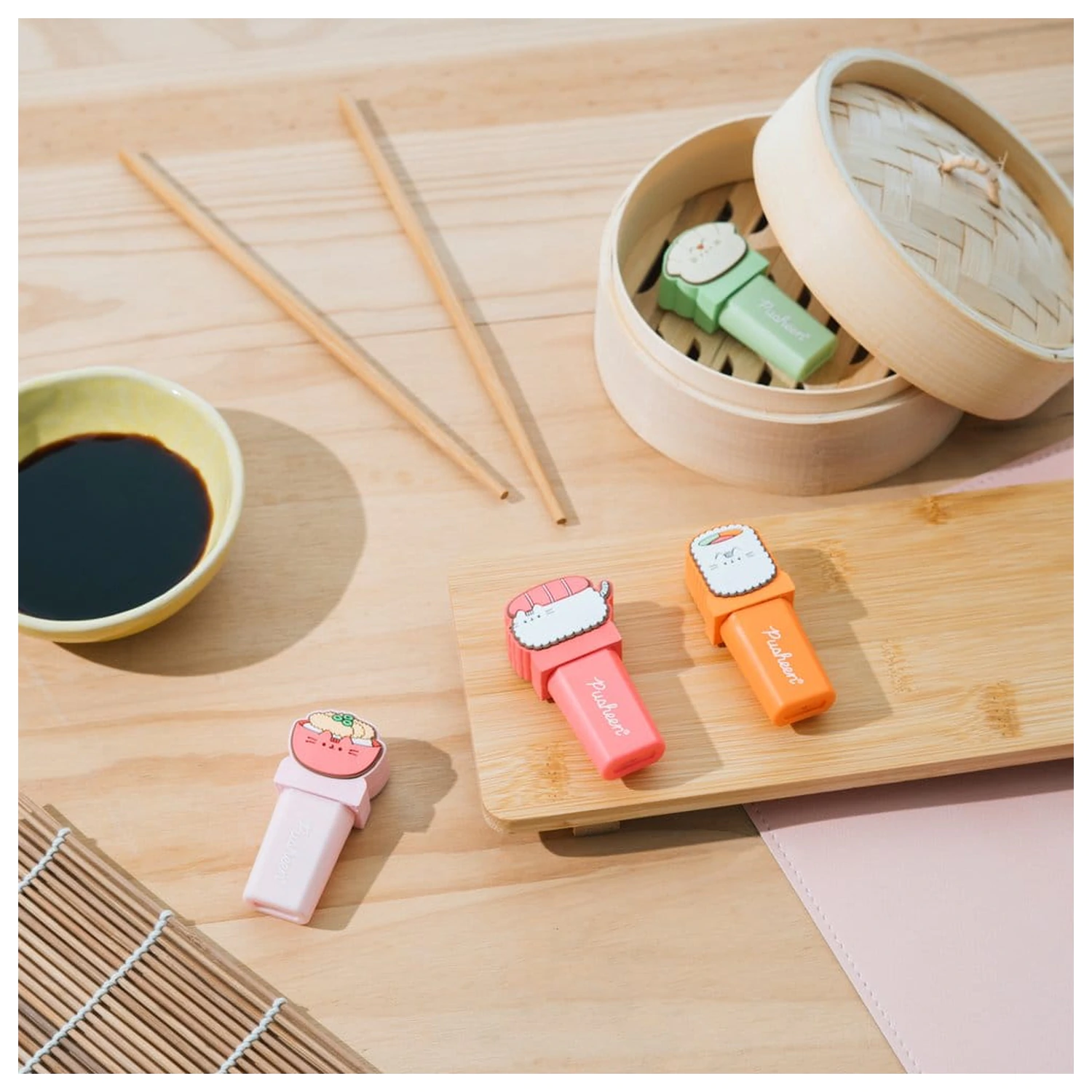 Pusheen Sushi Roll komplet 4 označevalcev z okrasnim pokrovčkom fotografija izdelka