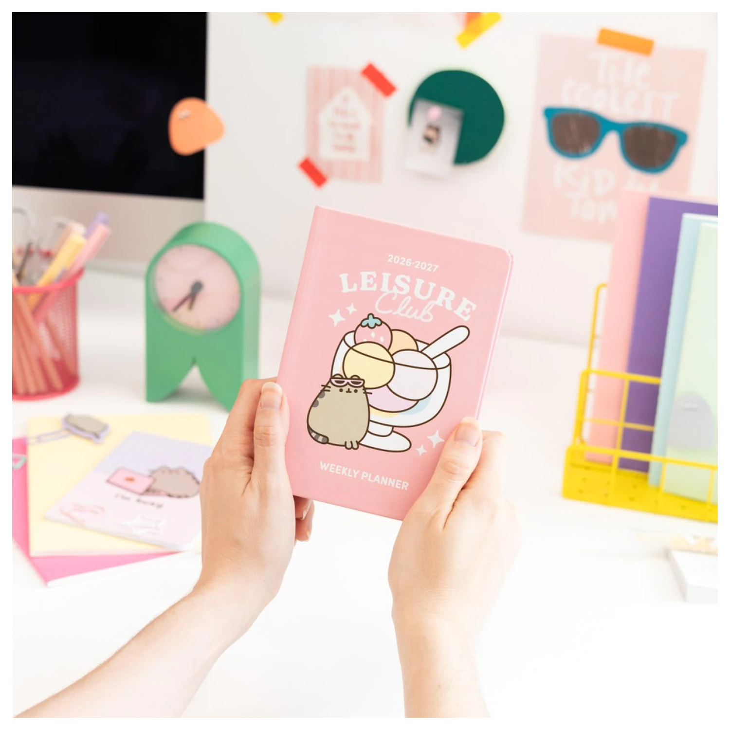 Pusheen Academic Planner Tropical Vacation 2026/27 A6 Angleška različica fotografija izdelka