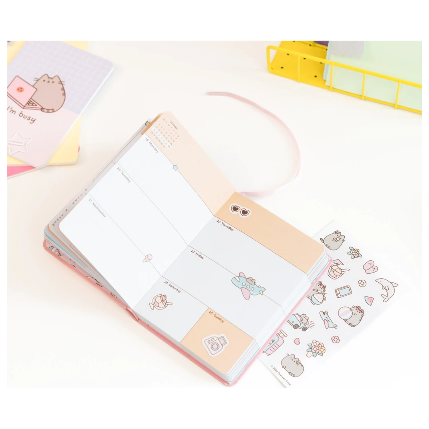 Pusheen Academic Planner Tropical Vacation 2026/27 A6 Angleška različica fotografija izdelka