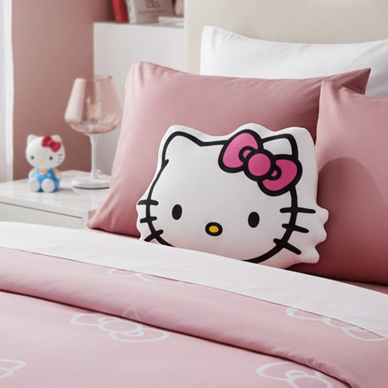 Sanrio blazina Hello Kitty obraz 33 cm fotografija izdelka