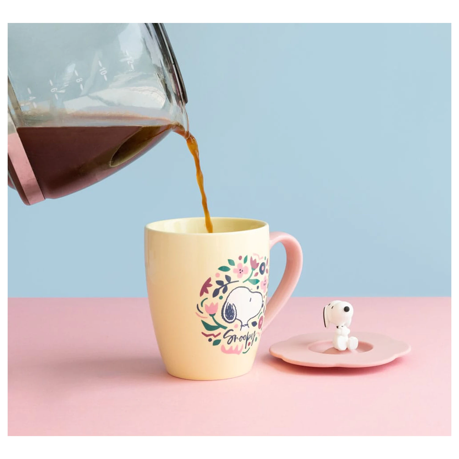 Snoopy premium lonček s pokrovom fotografija izdelka