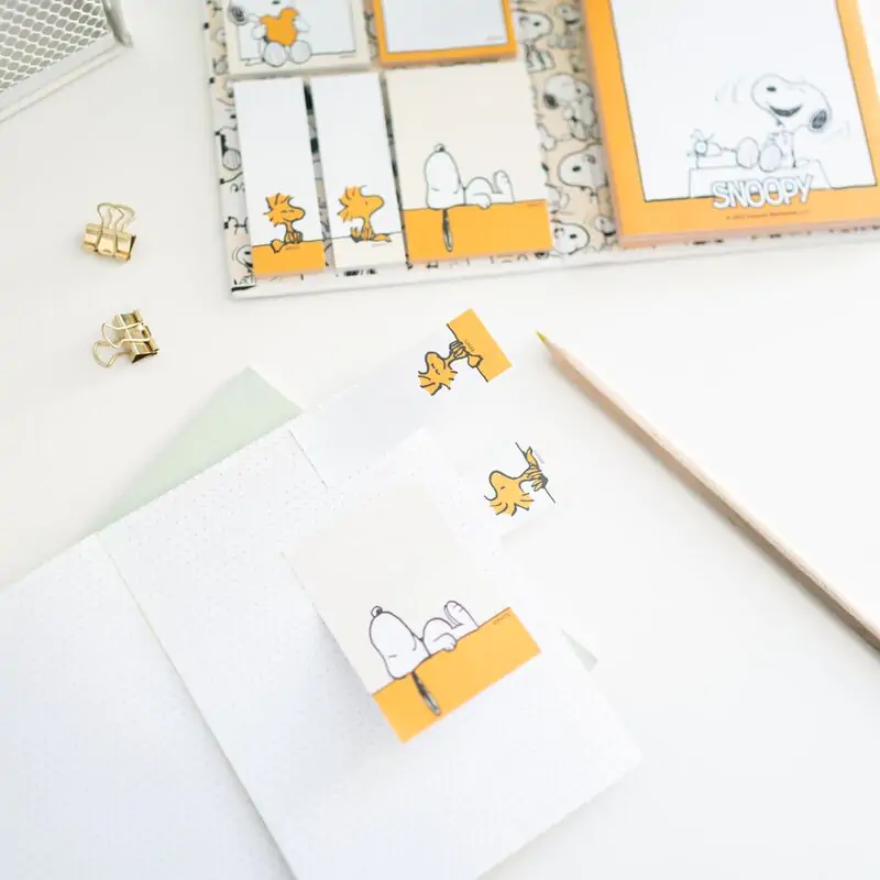 Snoopy Lazy Days Beležnica z lepljivimi listki fotografija izdelka