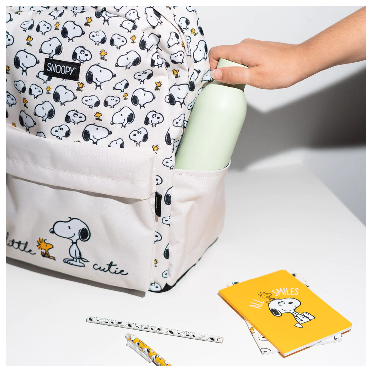 Snoopy Lazy Days nahrbtnik 41cm fotografija izdelka