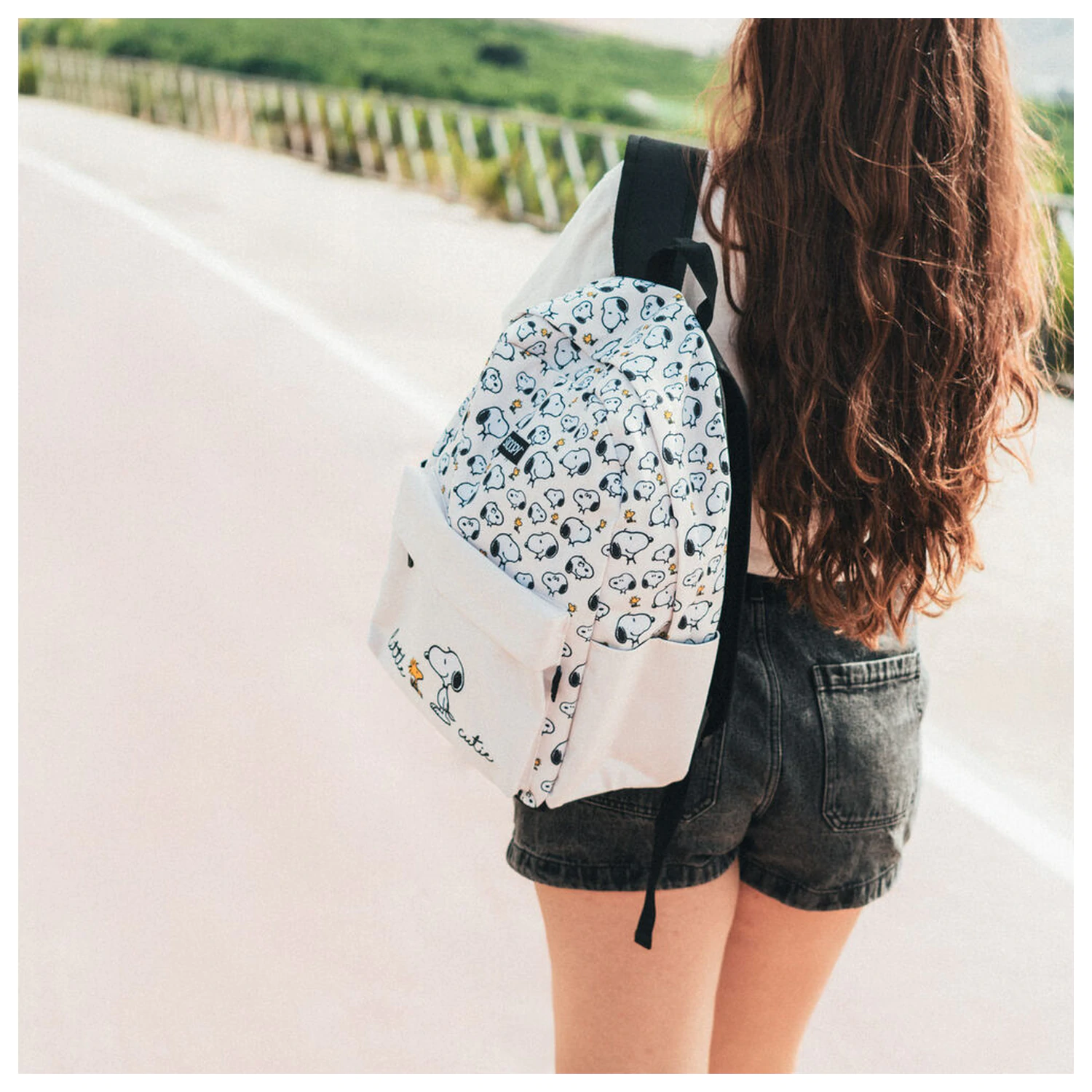 Snoopy Lazy Days nahrbtnik 41cm fotografija izdelka