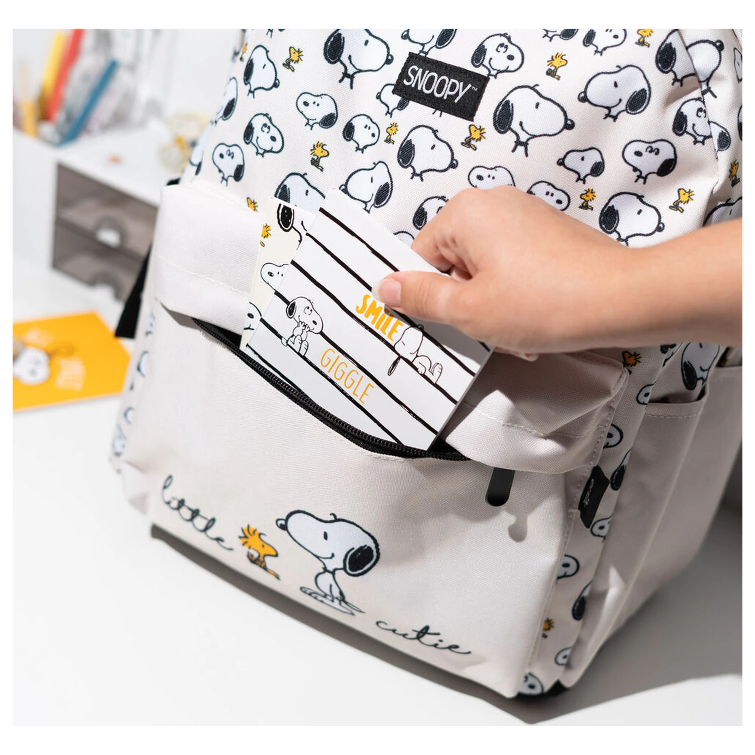 Snoopy Lazy Days nahrbtnik 41cm fotografija izdelka