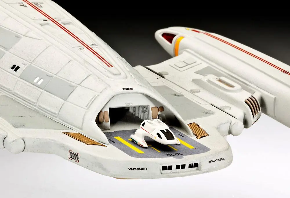 Star Trek Komplet modela 1/670 U.S.S. Voyager 51 cm fotografija izdelka