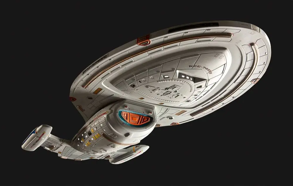 Star Trek Komplet modela 1/670 U.S.S. Voyager 51 cm fotografija izdelka