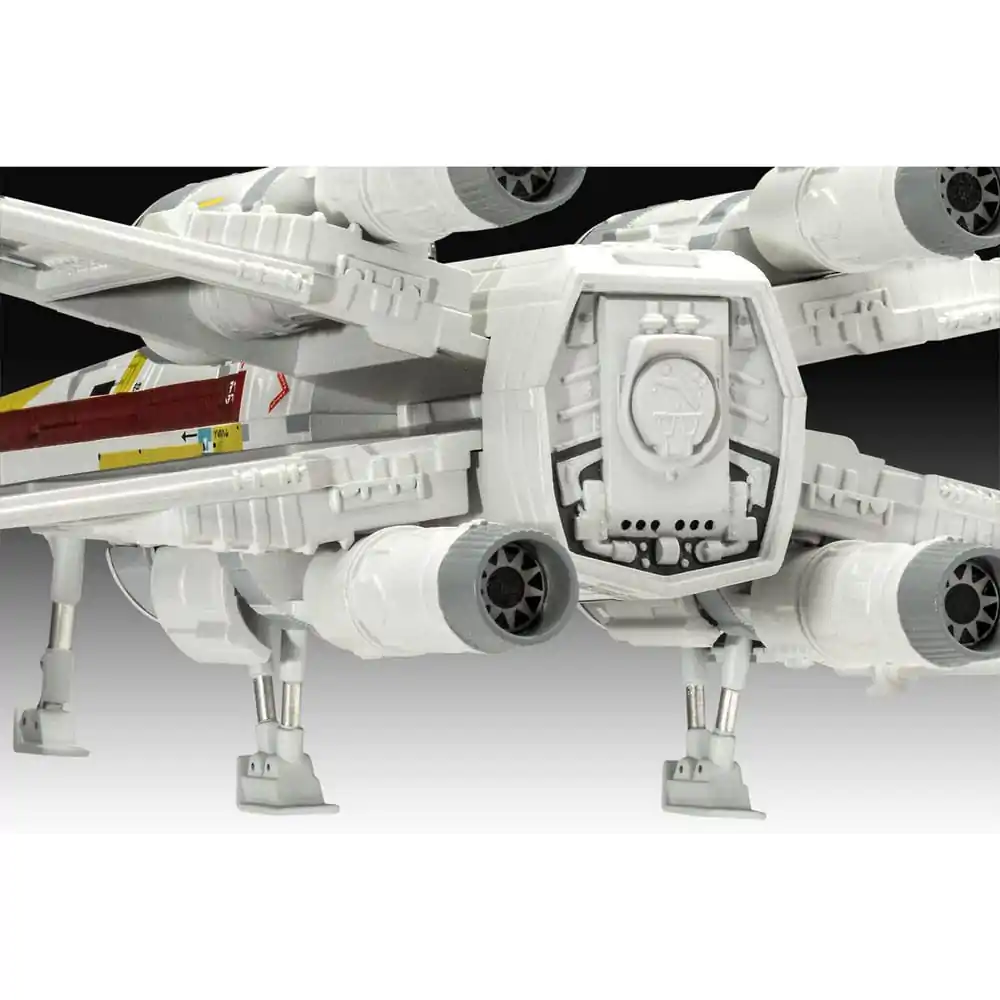 Star Wars Model Kit 1/57 Carson Teva's X-Wing Fighter 22 cmStar Wars maketa 1/57 Carson Teva's X-Wing Fighter 22 cm fotografija izdelka