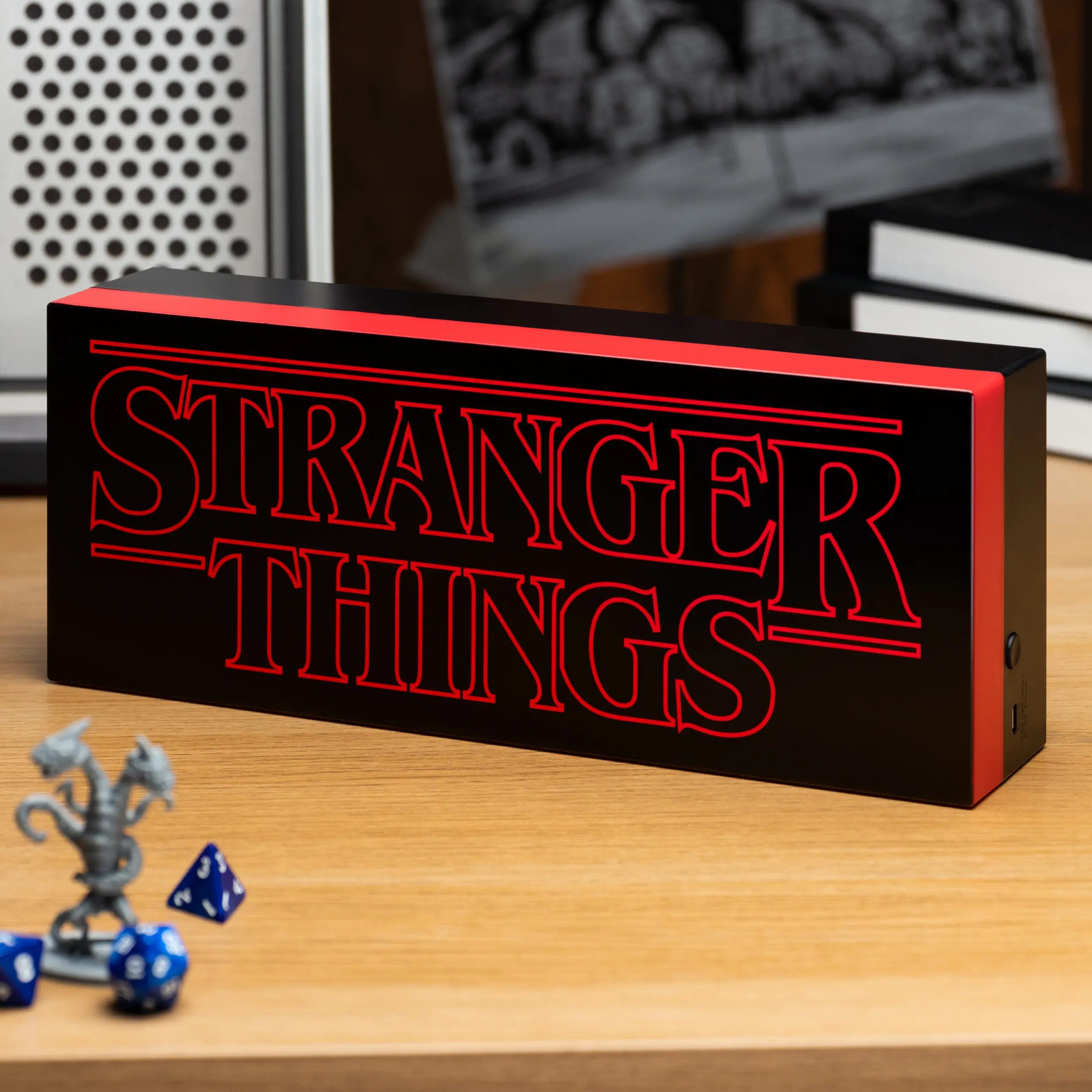 STRANGER THINGS - Logo svetilka fotografija izdelka