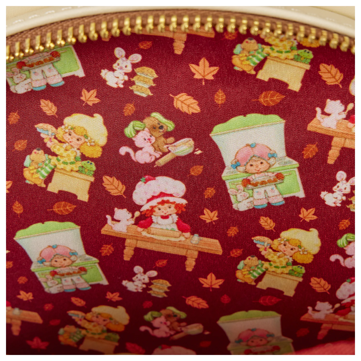 Strawberry Shortcake Autumn Pie Mini nahrbtnik fotografija izdelka