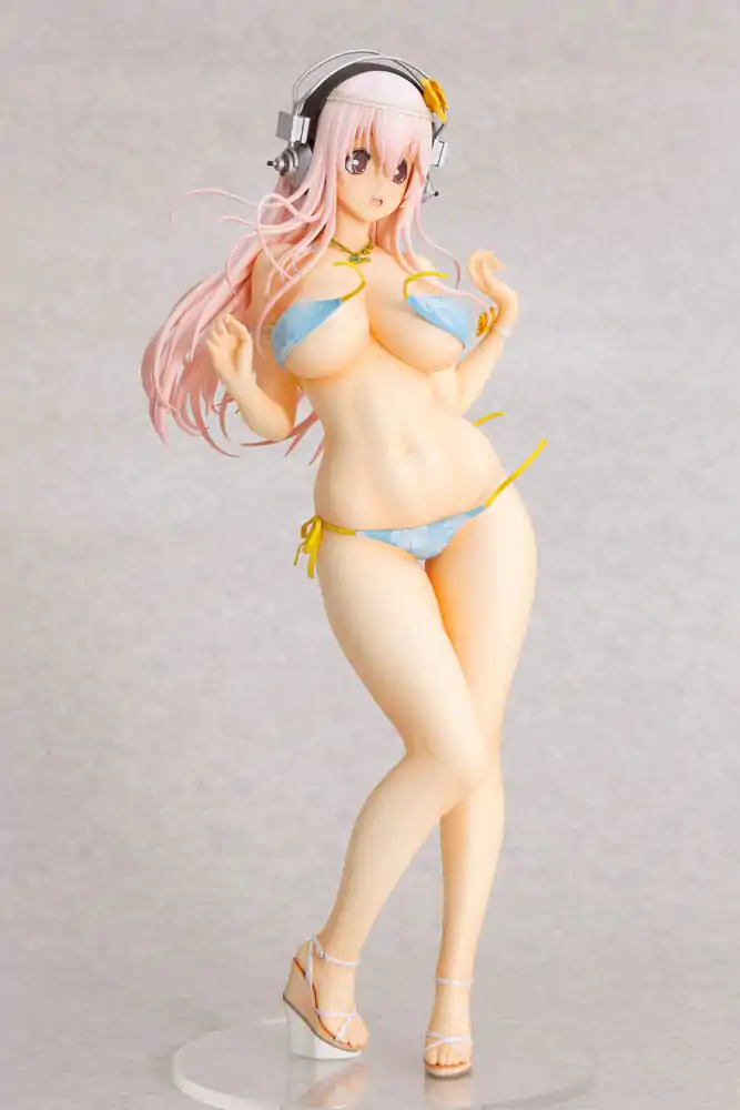 Super Sonico Kip 1/4.5 Super Sonico Summer Vacation Ver. 35 cm fotografija izdelka