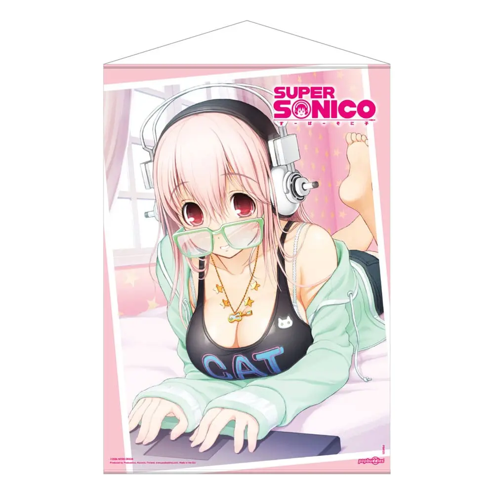 Super Sonico Wallscroll Super Sonico na njenem prenosniku 50 x 70 cm fotografija izdelka