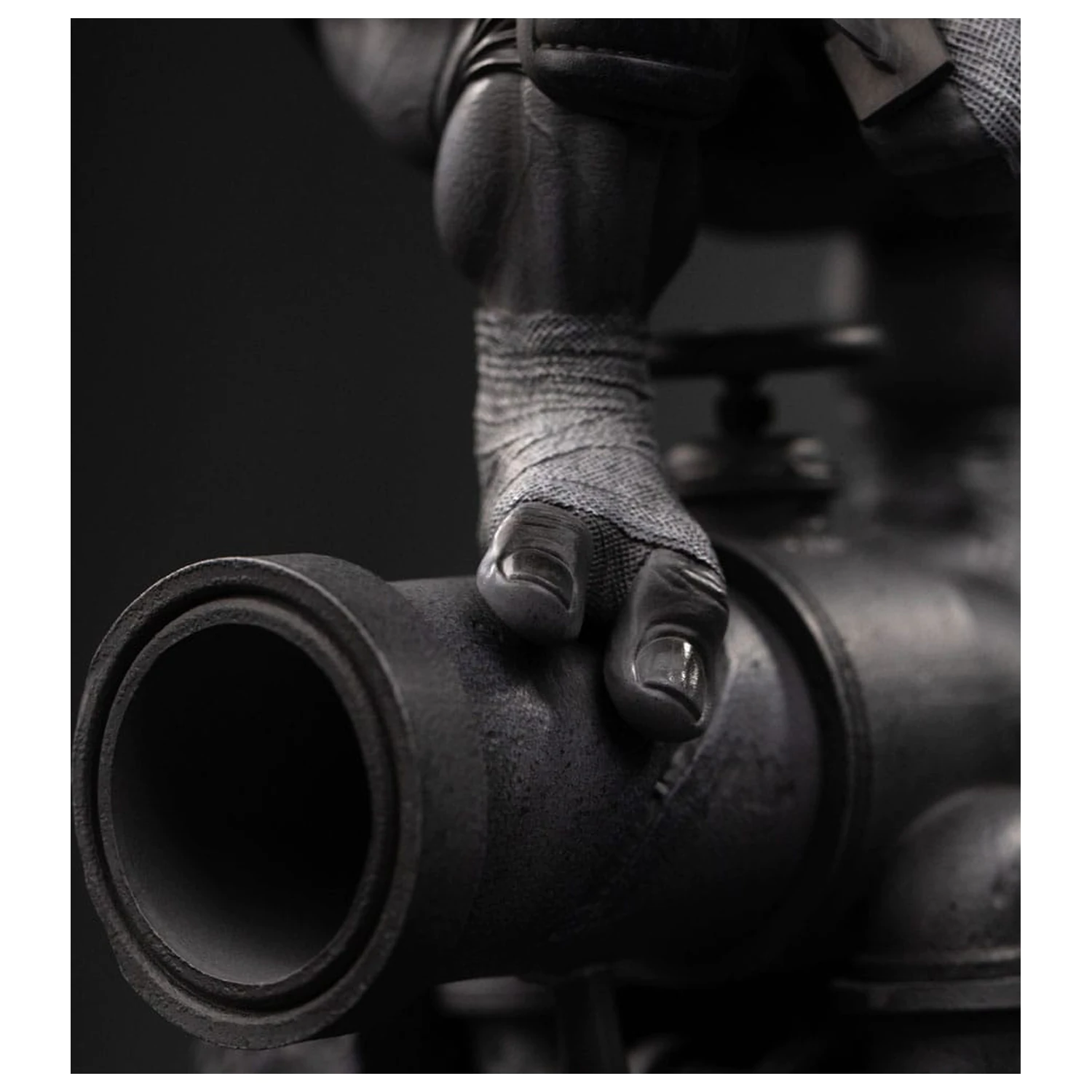 Teenage Mutant Ninja Turtles Art Scale Kip 1/10 Leonardo Black and White Variant 26 cm fotografija izdelka