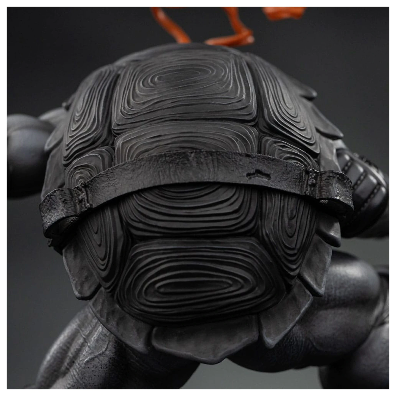 Teenage Mutant Ninja Turtles Art Scale kip 1/10 Michelangelo Black and White Variant 26 cm fotografija izdelka