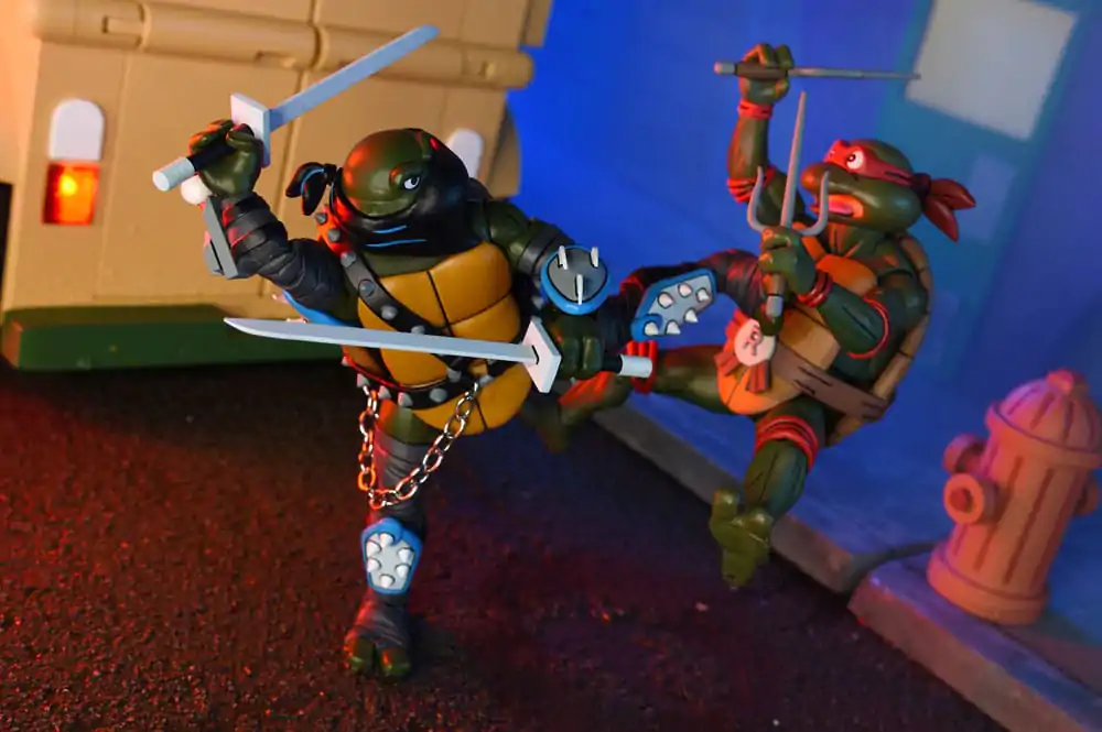 Teenage Mutant Ninja Turtles Akcijska Figura Ultimate Dark Leo 18 cm fotografija izdelka