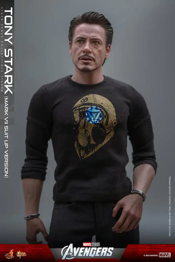 The Avengers Movie Masterpiece akcijska figura 1/6 Tony Stark (Mark VII Suit-Up Version) 31 cm fotografija izdelka