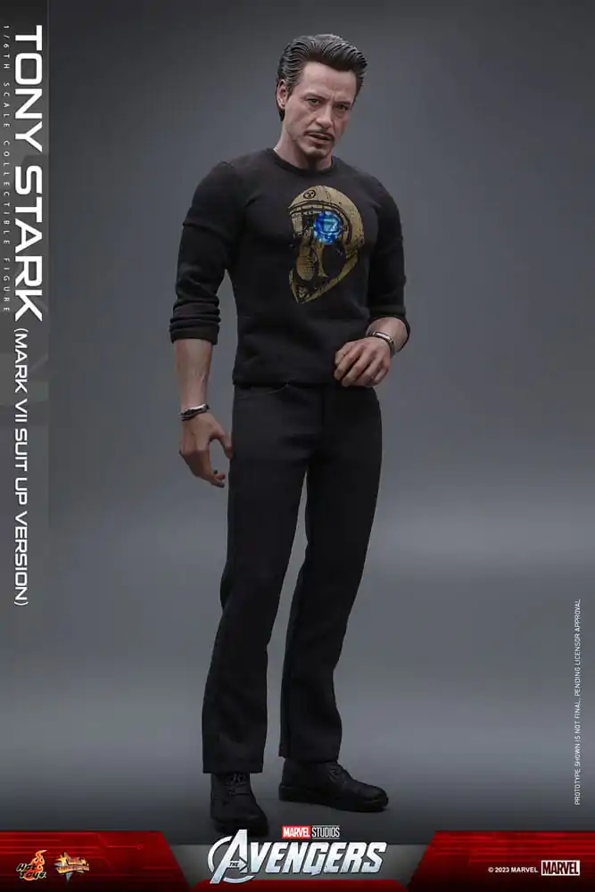 The Avengers Movie Masterpiece akcijska figura 1/6 Tony Stark (Mark VII Suit-Up Version) 31 cm fotografija izdelka