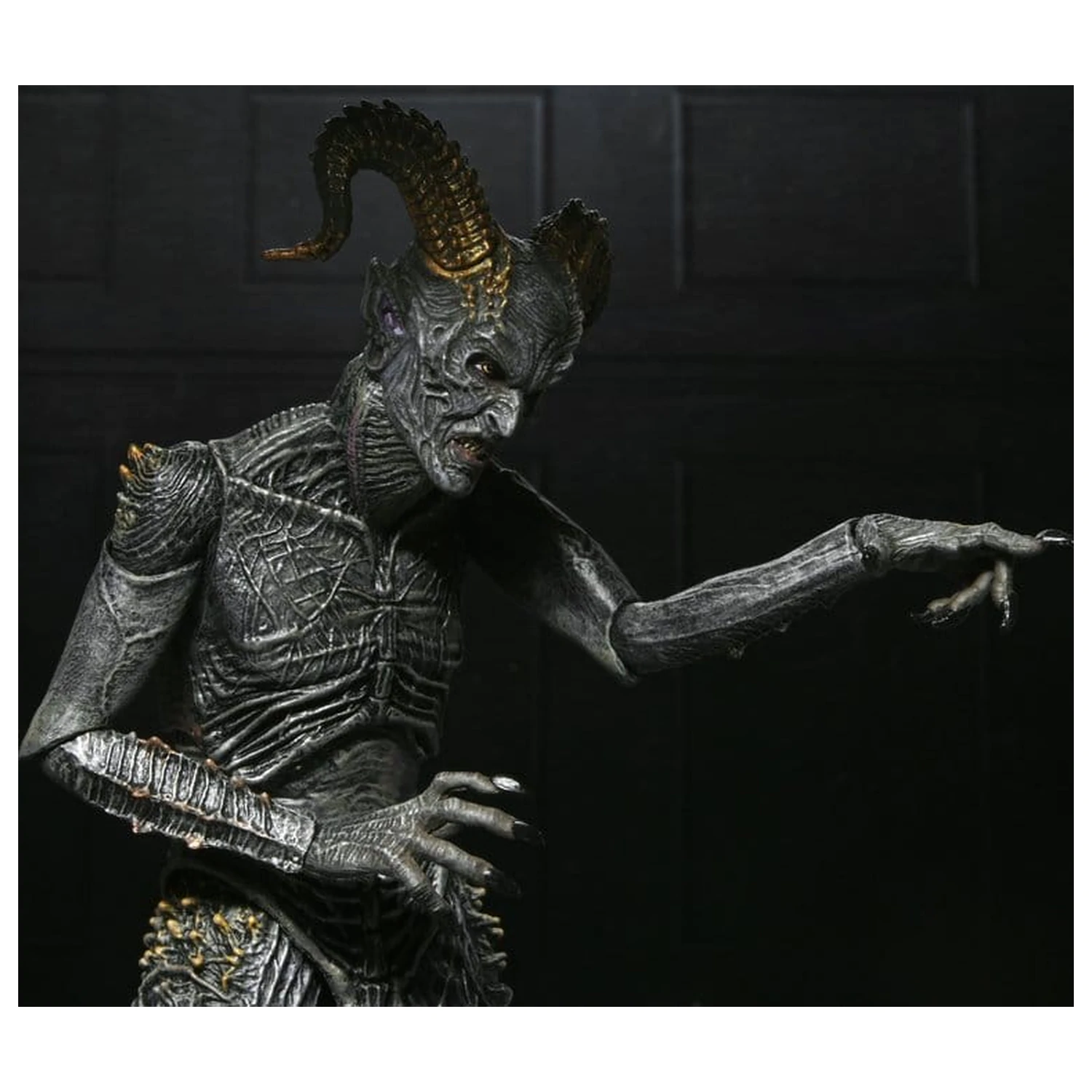 The Conjuring Universe figura Ultimate Malthus the Demon 18 cm fotografija izdelka