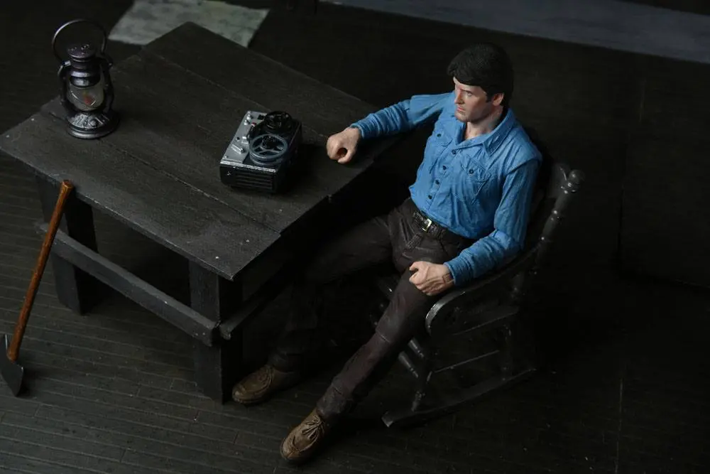 The Evil Dead akcijska figura Ultimate Ash 18 cm fotografija izdelka