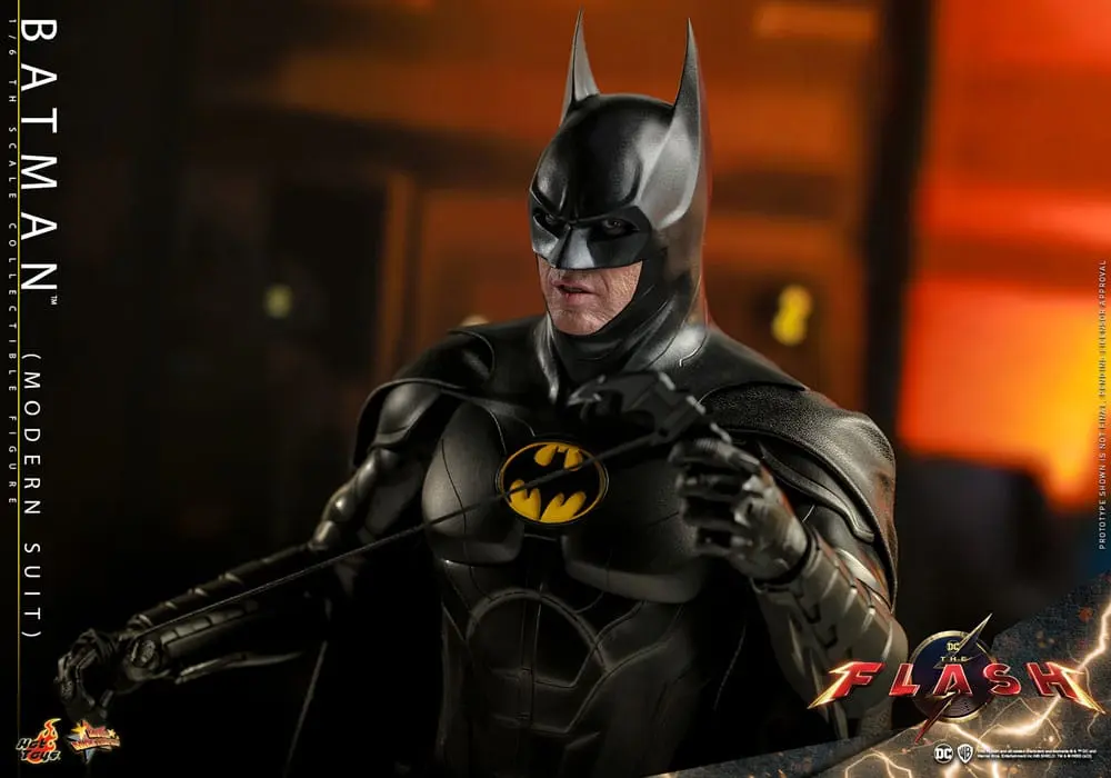The Flash Movie Masterpiece akcijska figura 1/6 Batman (Modern Suit) 30 cm fotografija izdelka