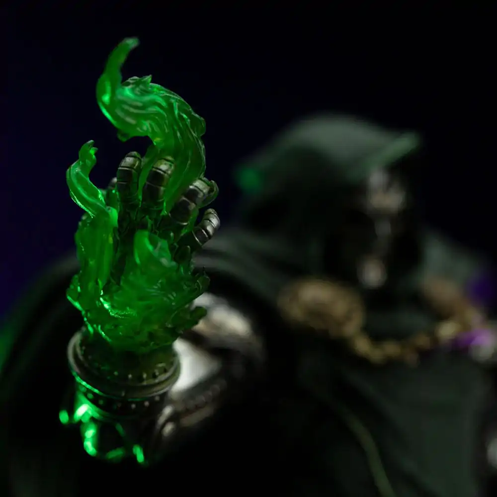 The Infinity Gauntlet Marvel Legends Diorama Kip 1/10 Doctor Doom Deluxe Edition 42 cm fotografija izdelka