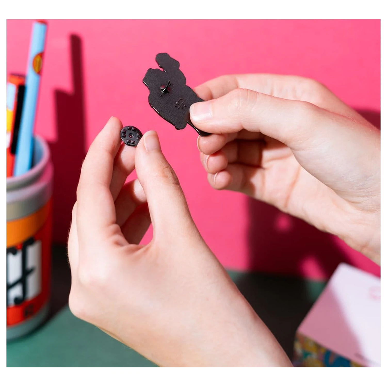 The Simpsons Pin Značke Komplet 4 Moe's Tavern fotografija izdelka