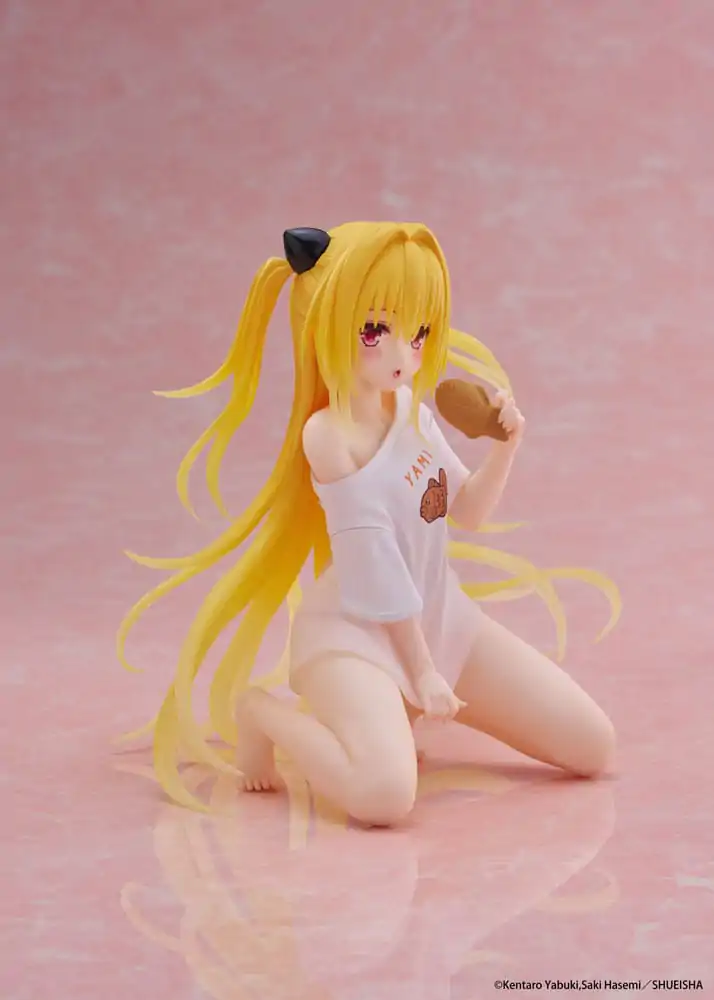 To Love-Ru Darkness PVC kip Namizna prikupna figura Golden Darkness Roomwear Ver. 13 cm fotografija izdelka