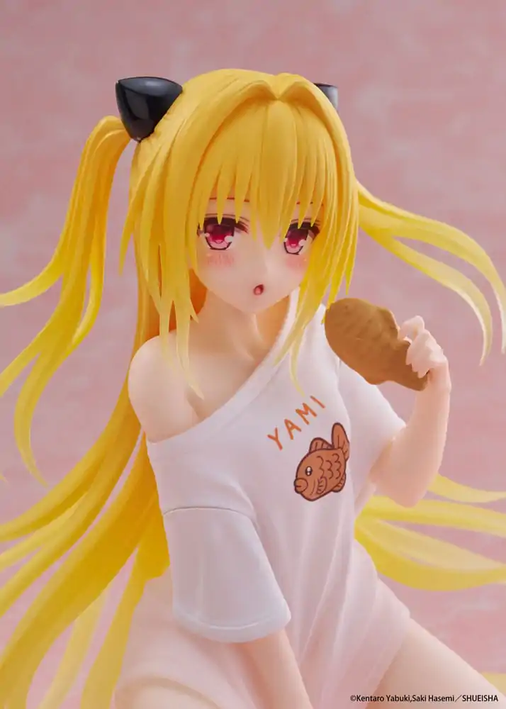 To Love-Ru Darkness PVC kip Namizna prikupna figura Golden Darkness Roomwear Ver. 13 cm fotografija izdelka