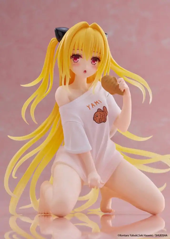 To Love-Ru Darkness PVC kip Namizna prikupna figura Golden Darkness Roomwear Ver. 13 cm fotografija izdelka