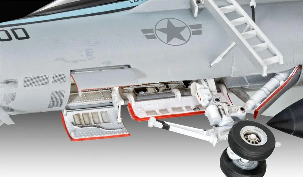 Top Gun: Maverick komplet modelov 1/48 Maverick´s F/A-18E Super Hornet 38 cm fotografija izdelka